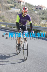 nuova divisa buracia viola-verde
